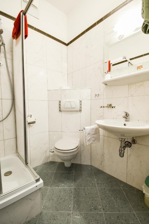 Gartenhotel Garni Pension B&B İnnsbruck Dış mekan fotoğraf